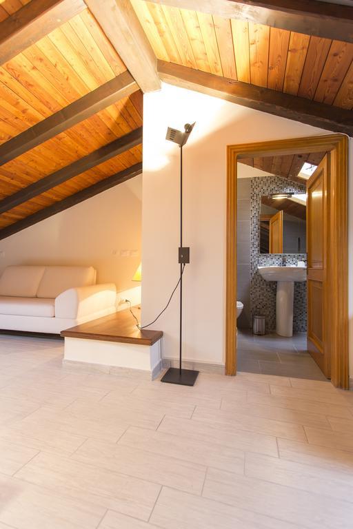 Residenza Ariosto Depandance By Studio Vita Bologna Phòng bức ảnh